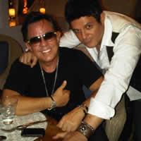 Alejandro Sanz wearing Loren Jewels