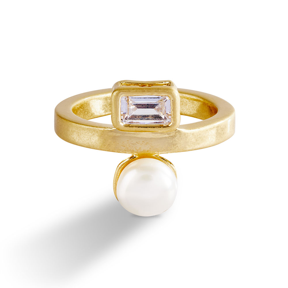 Product shot of Isla ring