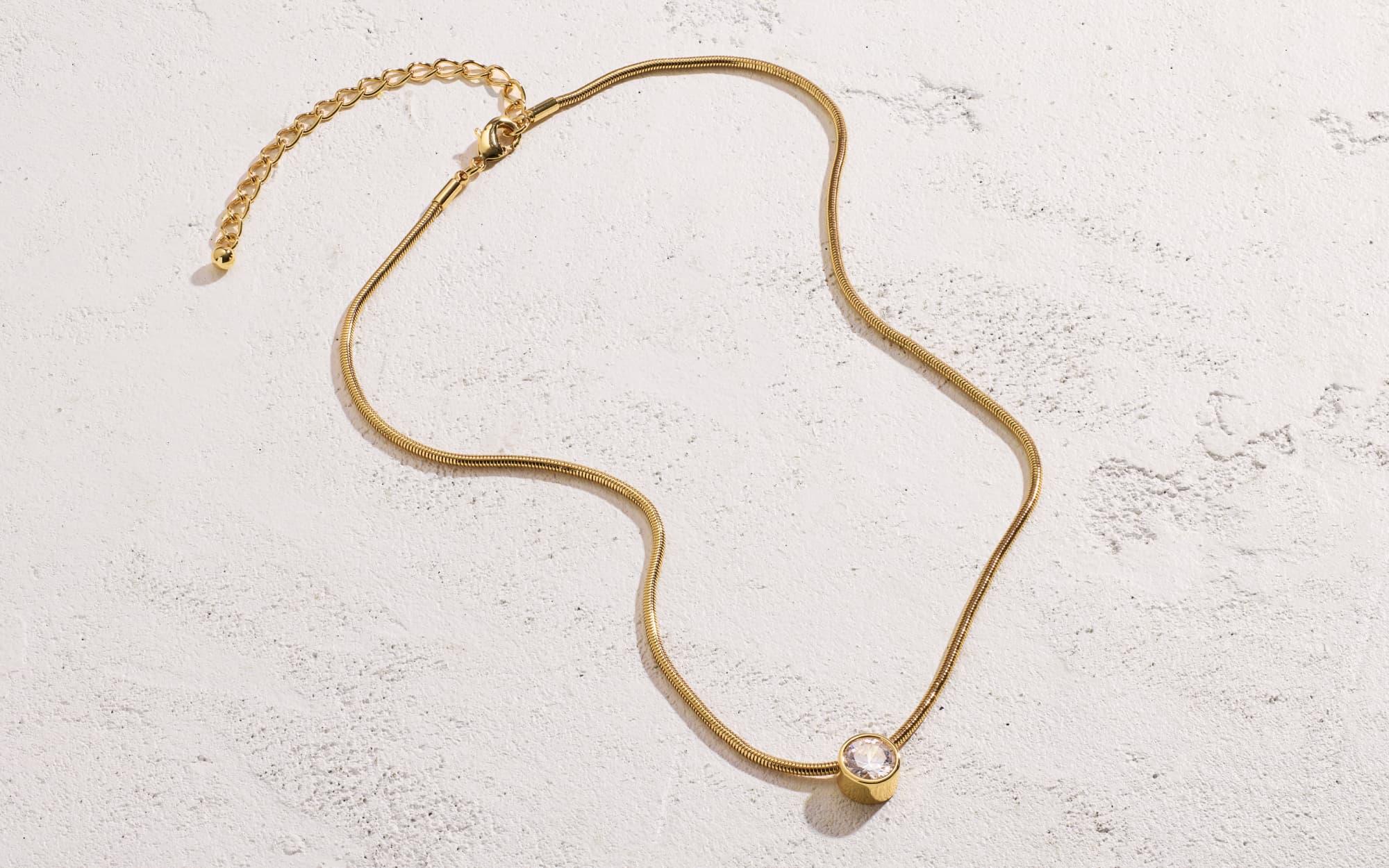 Snake Chain Bezel Pendant